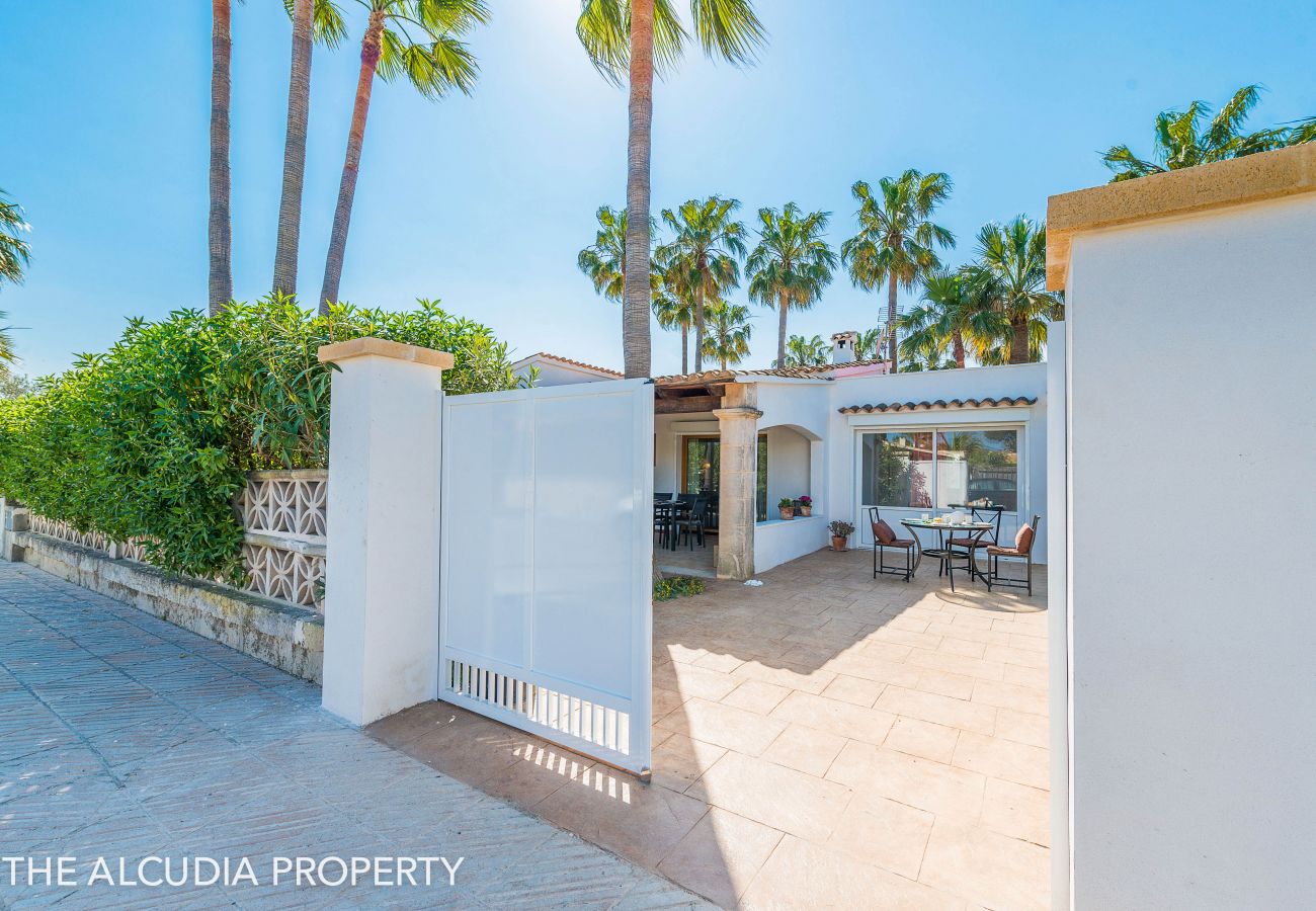 Chalet in Alcudia - VILLA "CLAUDINE"